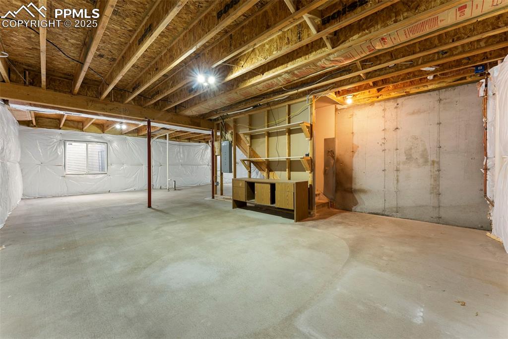 Image 30 of 50: View of unfinished below grade area