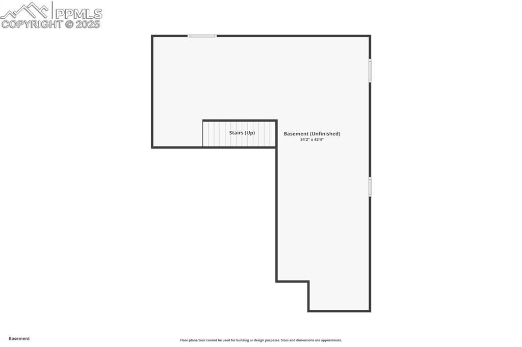 Image 48 of 50: View of room layout