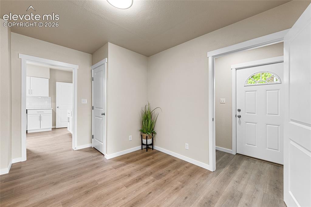 Image 22 of 32: Entry