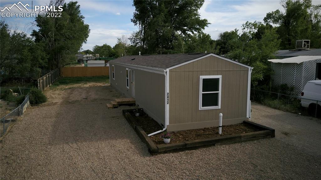 Listing 5848878, Image 22 of 37