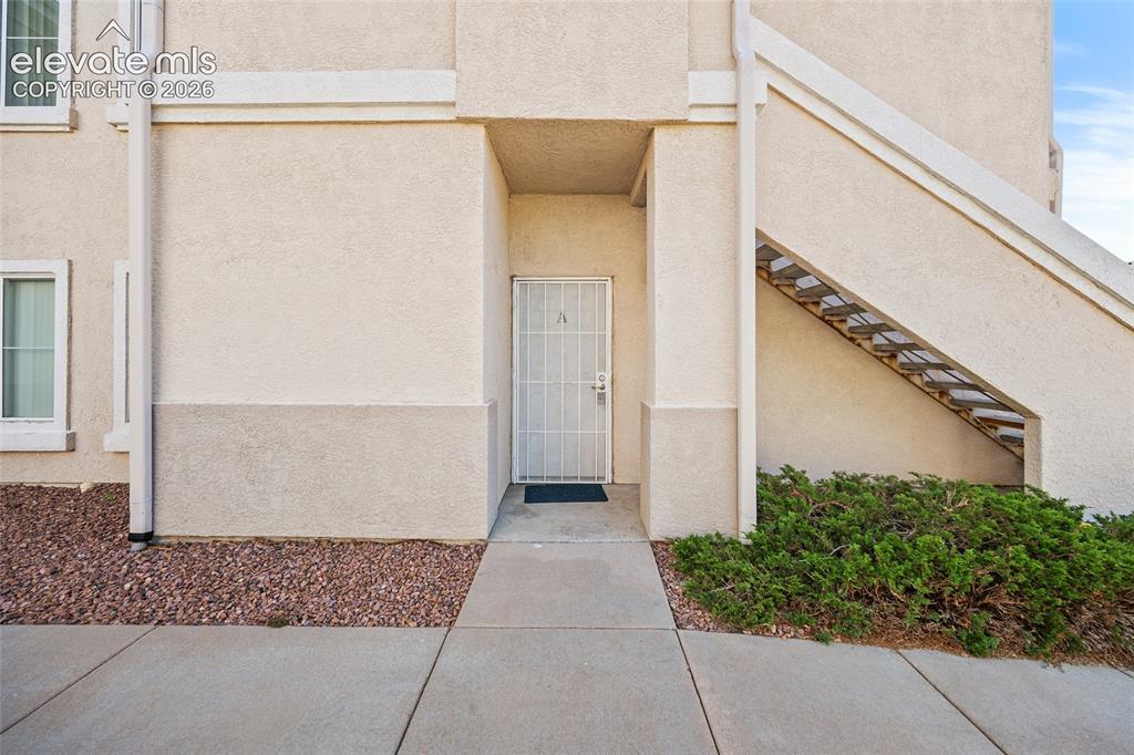 Image 2 of 21: Entry