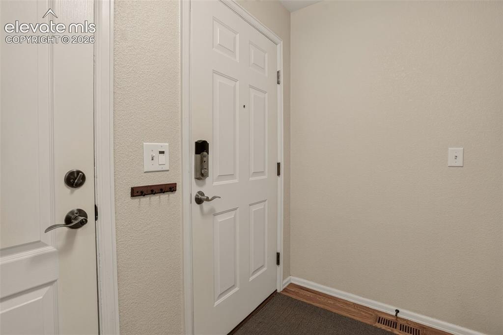 Image 5 of 29: Entry
