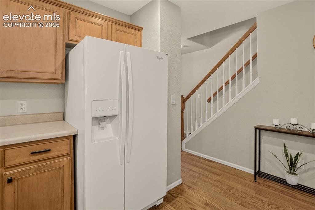 Image 8 of 29: Kitchen