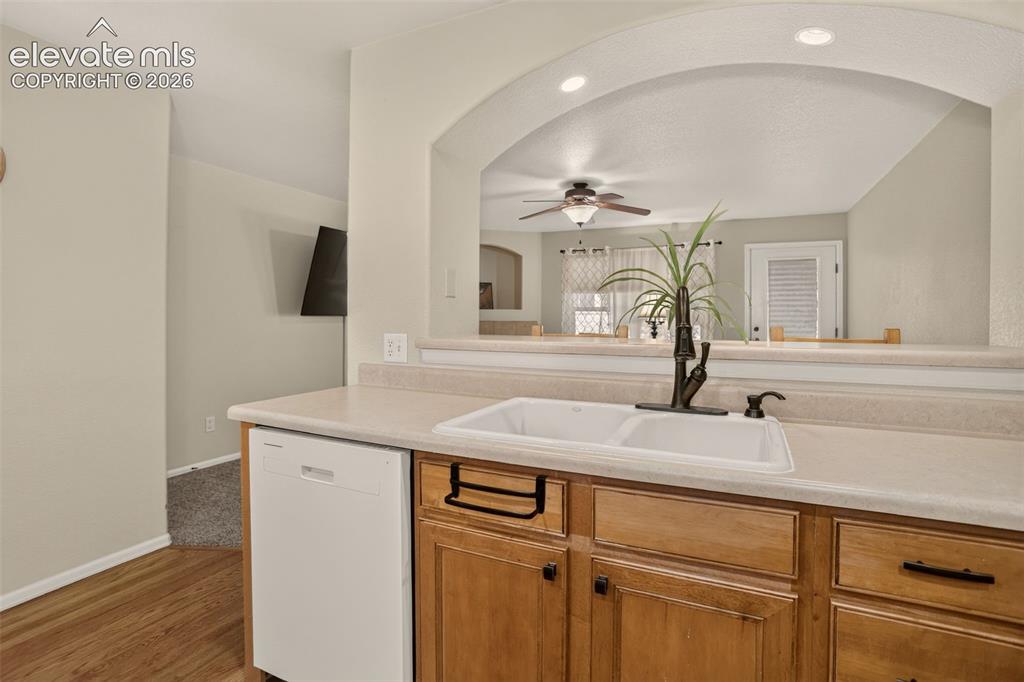 Image 9 of 29: Kitchen