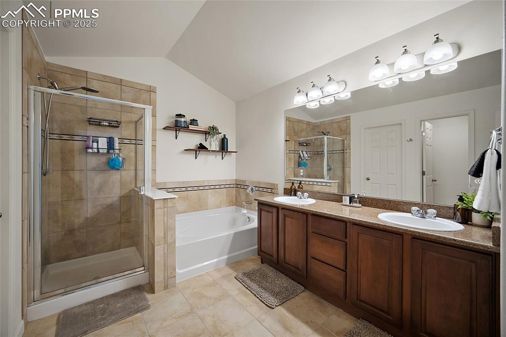 Image 21 of 37: Master Bathroom