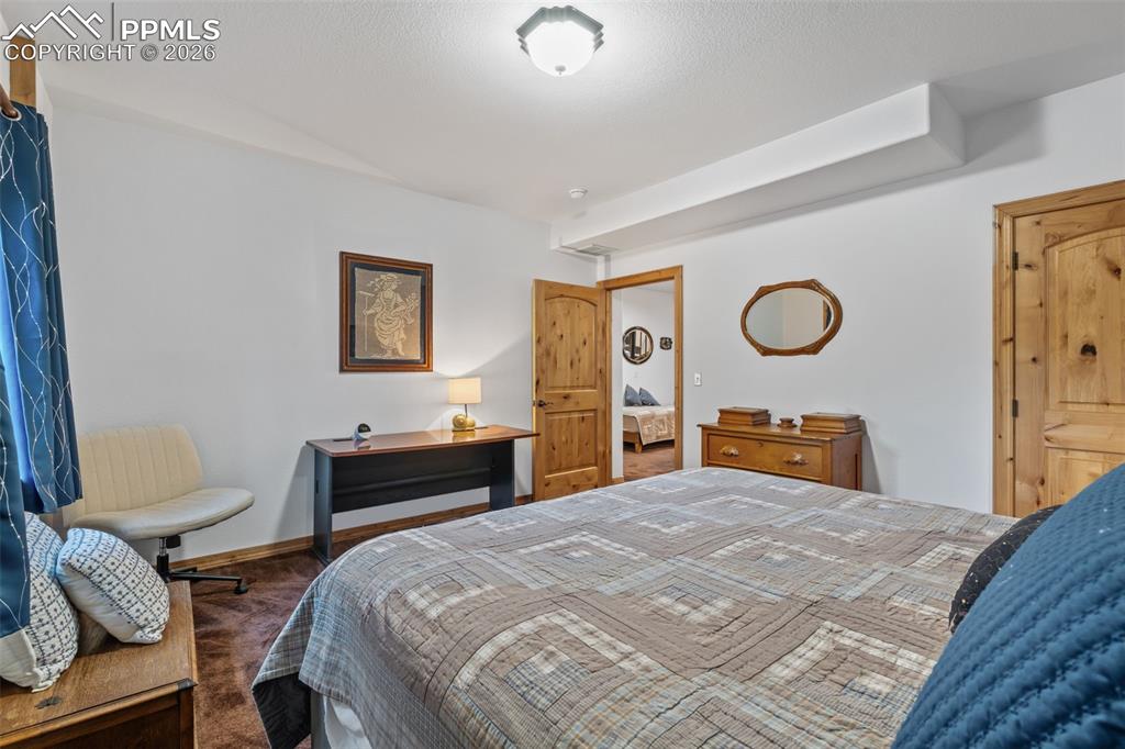 Image 37 of 50: Bedroom