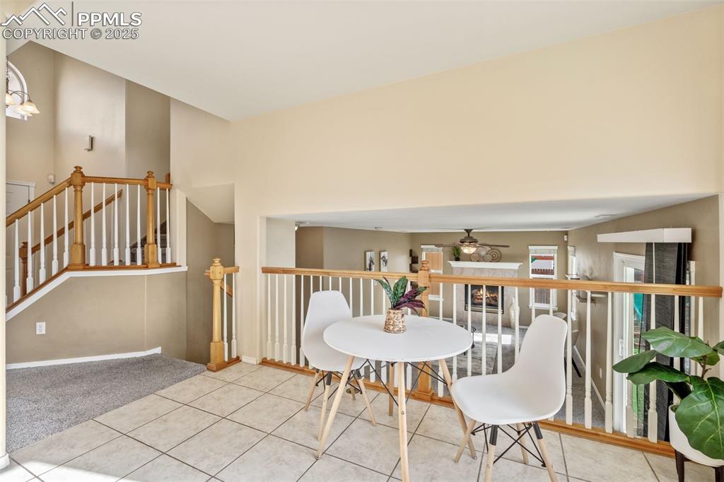 Image 14 of 42: Dining Area