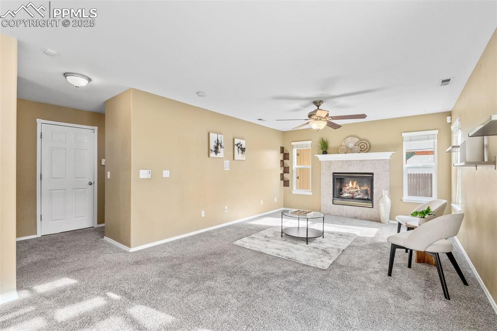 Image 19 of 42: Family Room