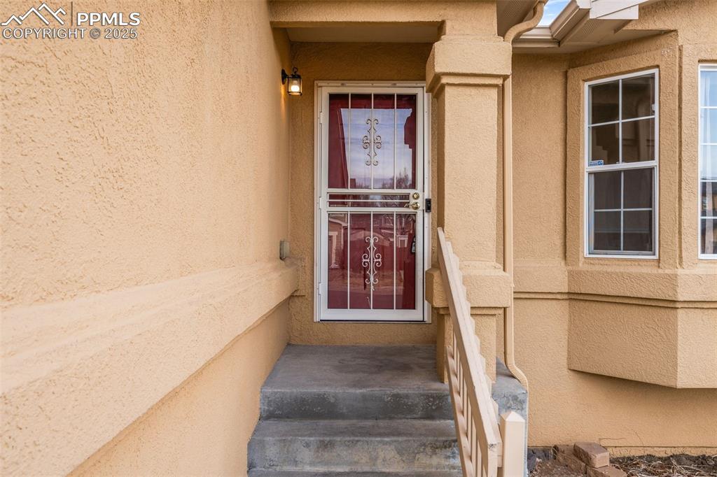 Image 4 of 42: Entry