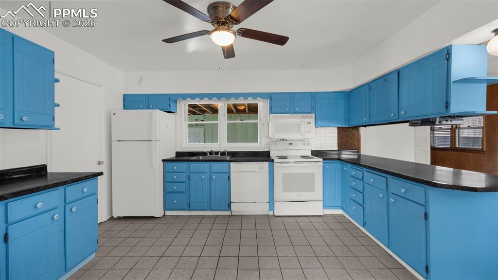 Image 18 of 38: Kitchen