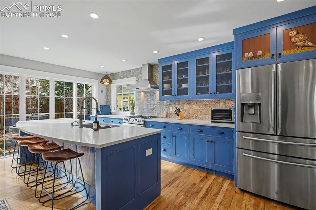 Image 17 of 43: Kitchen