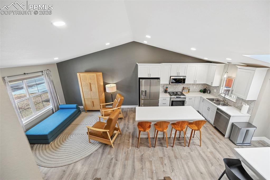 Image 2 of 34: Kitchen