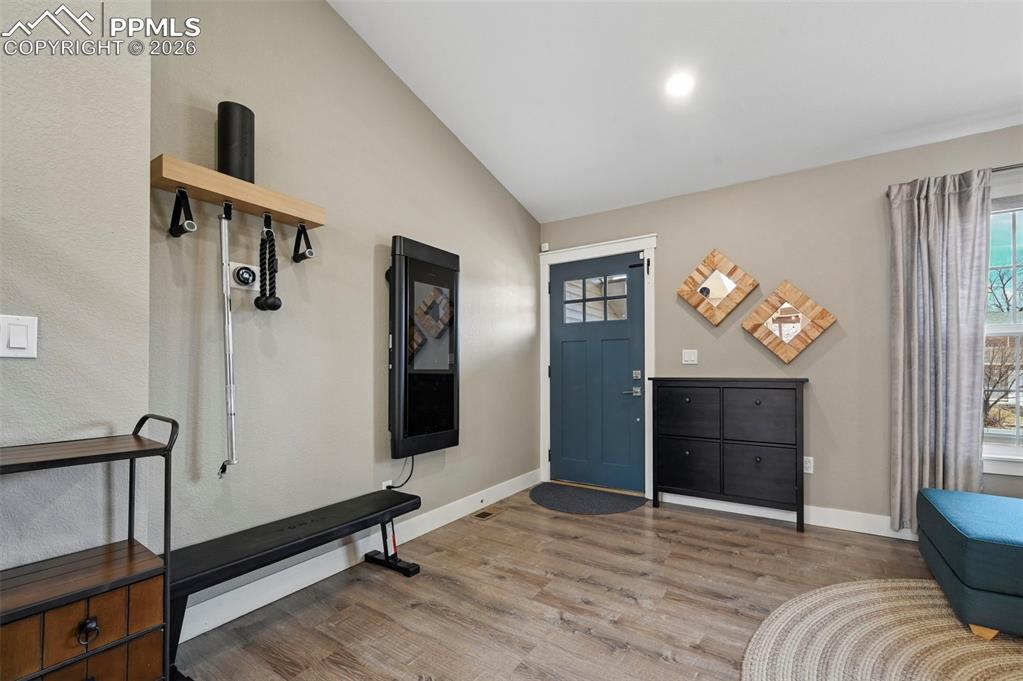 Image 3 of 34: Entry