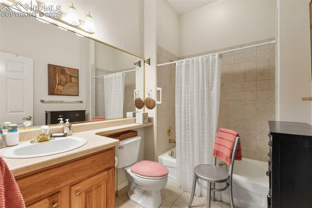 Image 27 of 50: Main level full bath