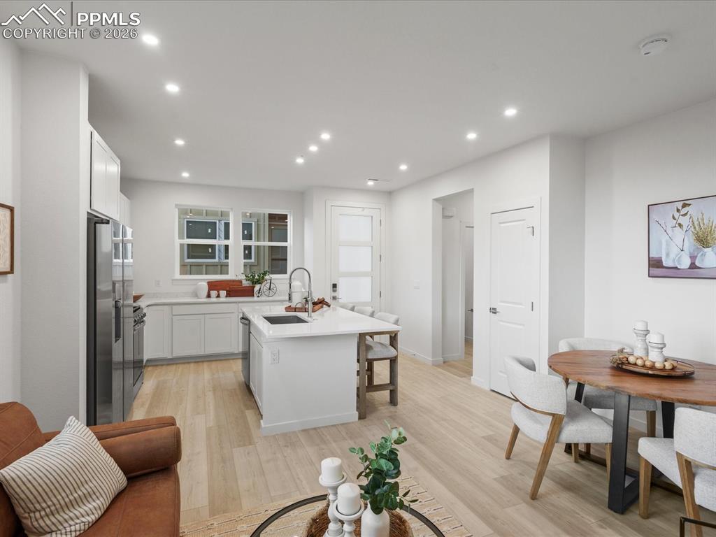 Image 12 of 26: Kitchen