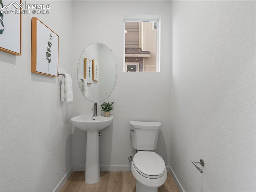 Image 14 of 26: Bathroom