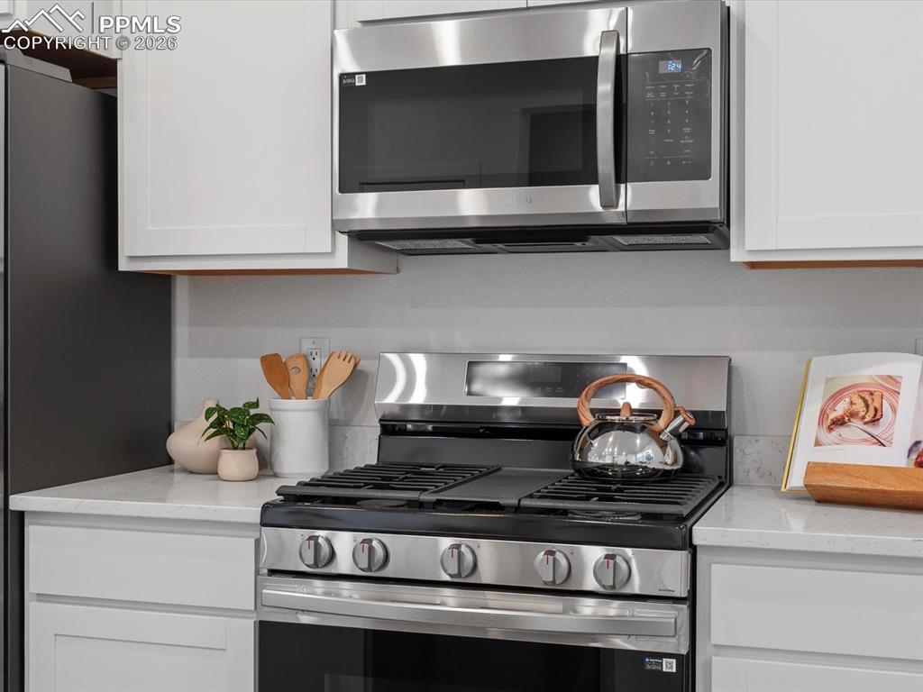 Image 8 of 26: Kitchen