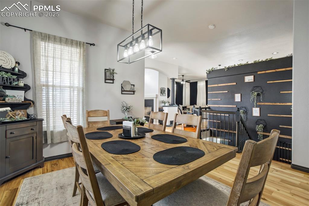 Image 12 of 41: Dining Area