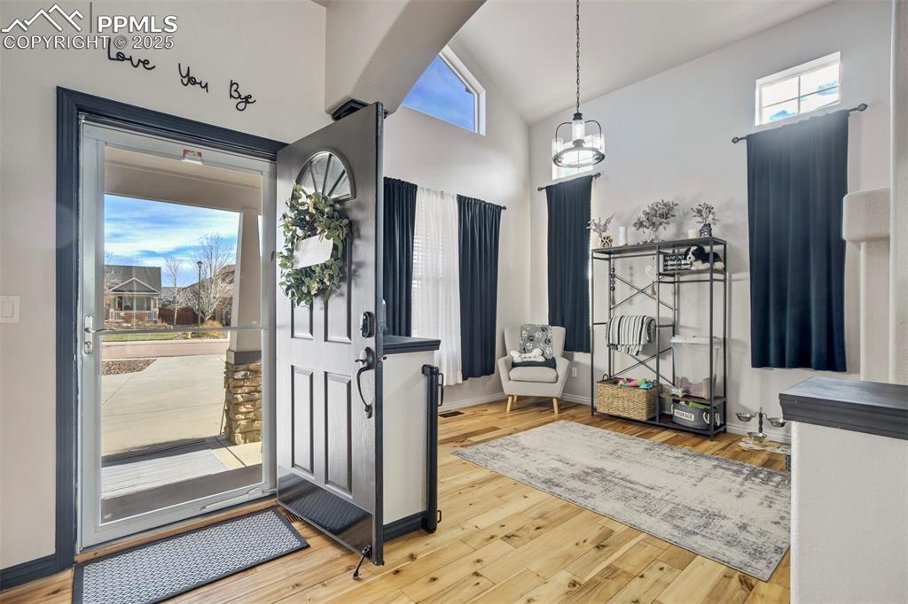 Image 4 of 41: Entry