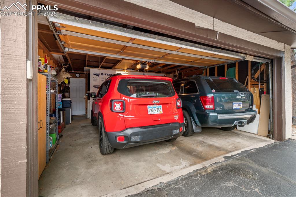 Image 33 of 37: Spacious for 2 cars