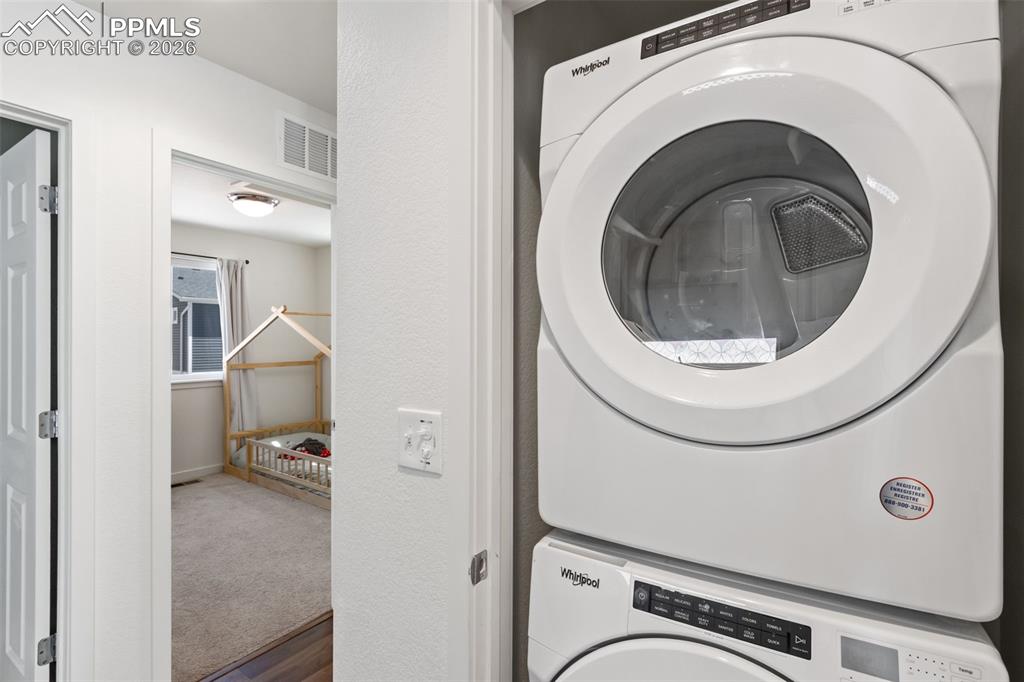 Image 21 of 27: Laundry