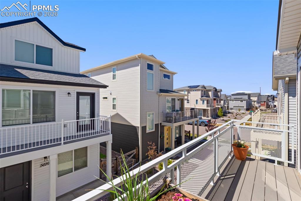 Image 23 of 27: Balcony