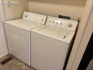 Image 16 of 18: Laundry
