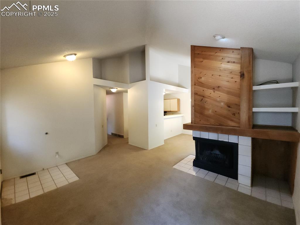 Image 7 of 18: Living Room
