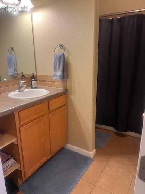 Image 23 of 29: Bathroom