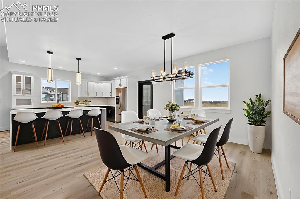 Image 10 of 42: Virtually Staged