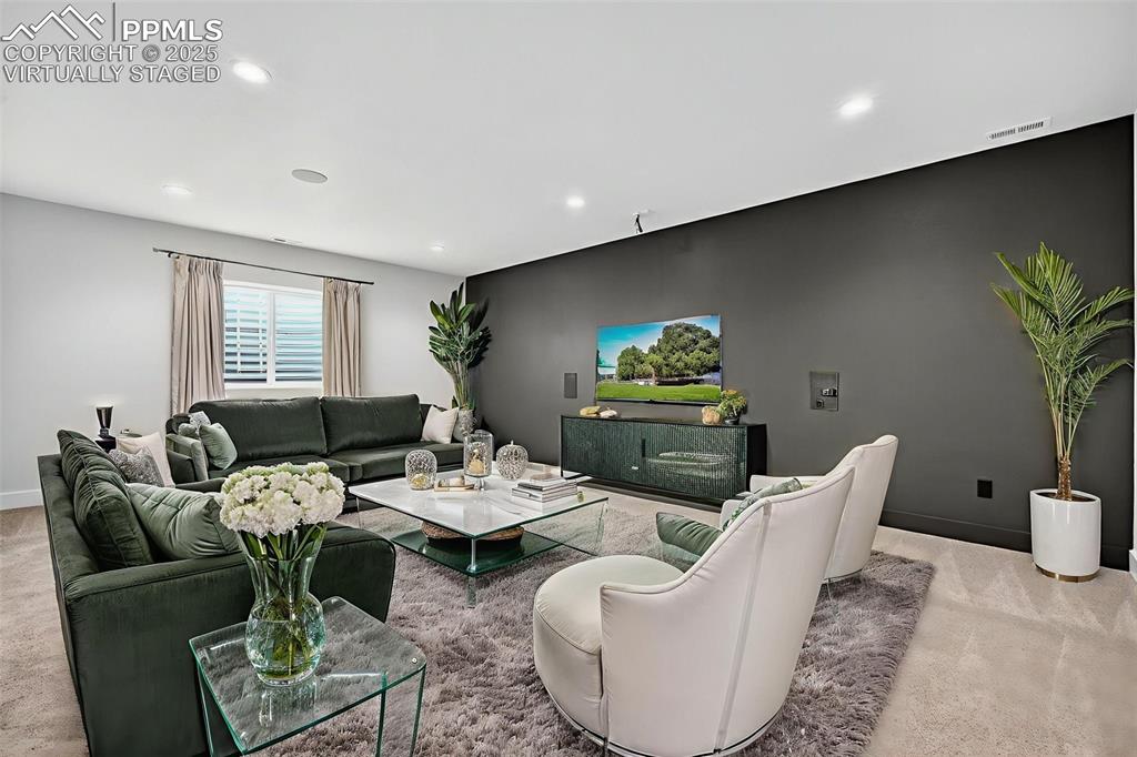 Image 27 of 42: Virtually Staged