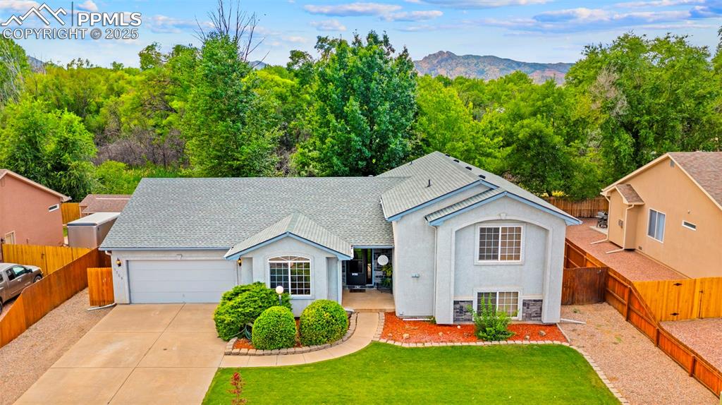 Image 29 of 36: Front of Structure