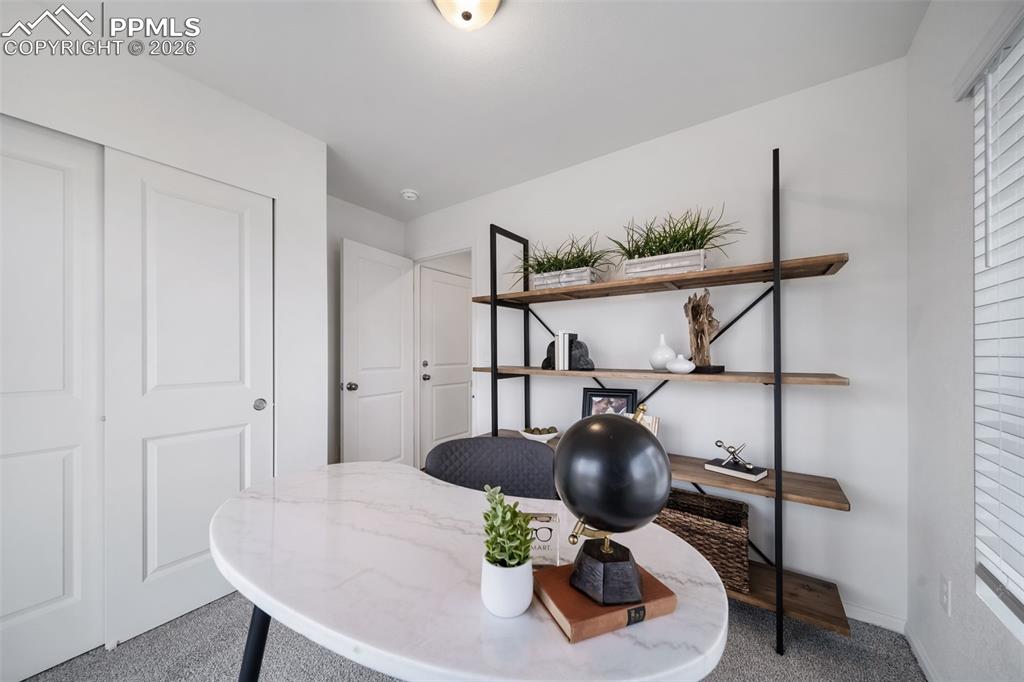 Image 5 of 24: Photos of a model home