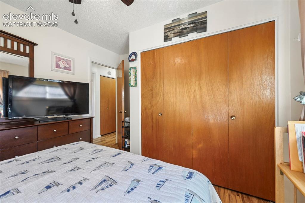 Image 9 of 28: Bedroom