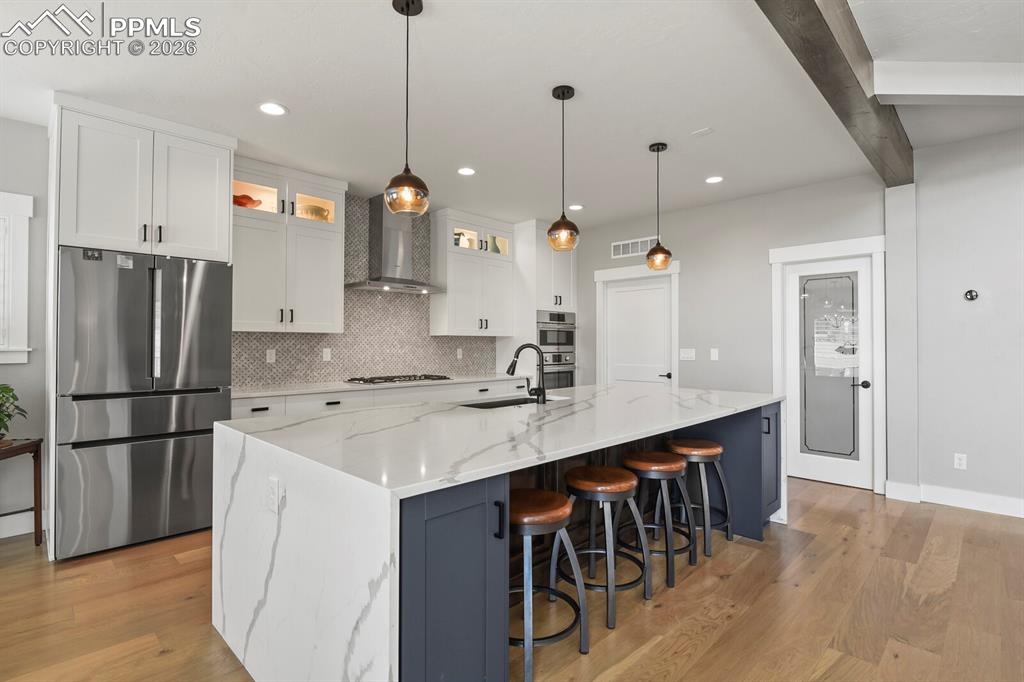 Image 7 of 48: Kitchen