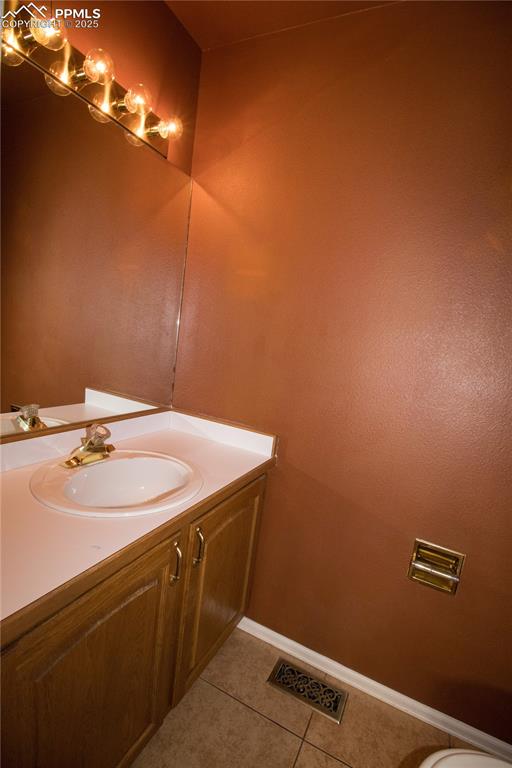 Image 17 of 41: Bathroom