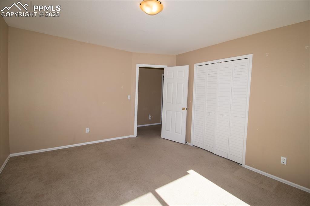 Image 30 of 41: Bedroom