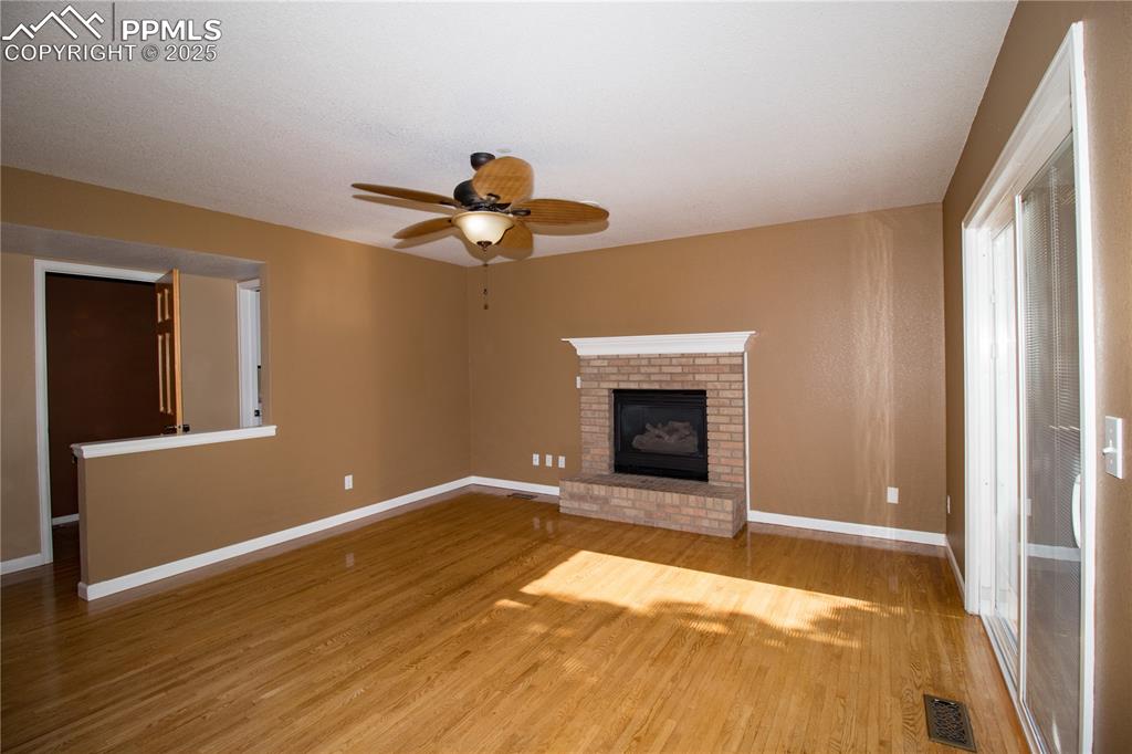 Image 9 of 41: Living Room