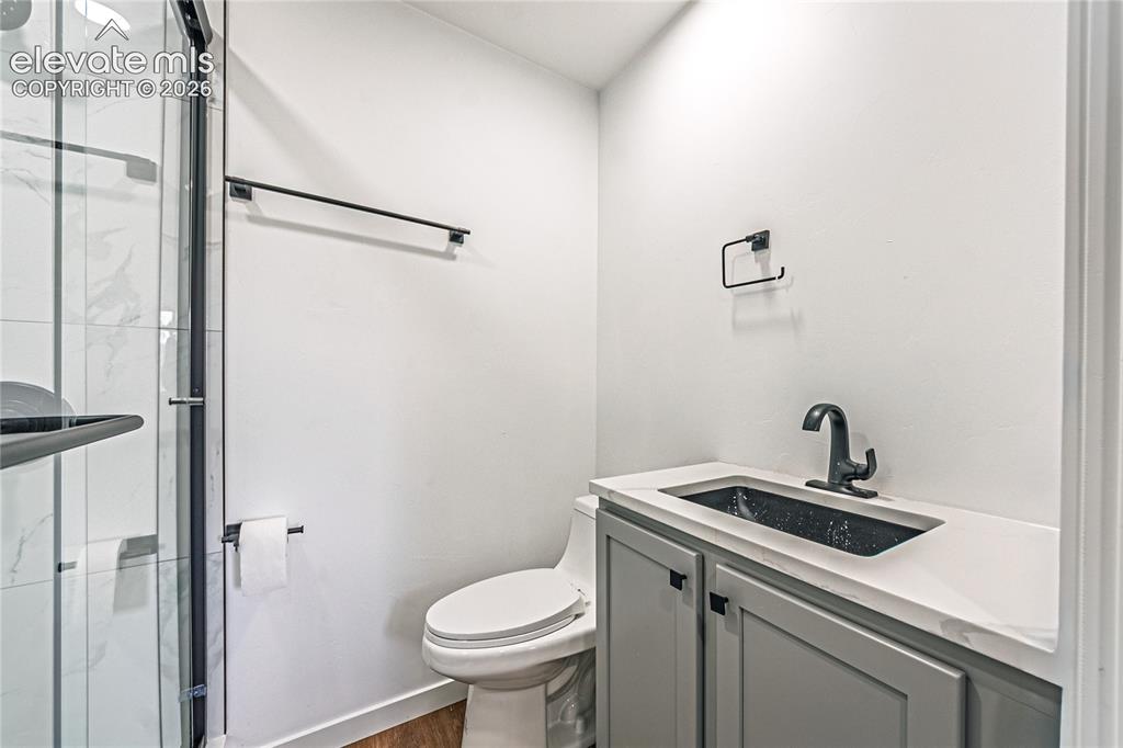 Image 15 of 38: Bathroom