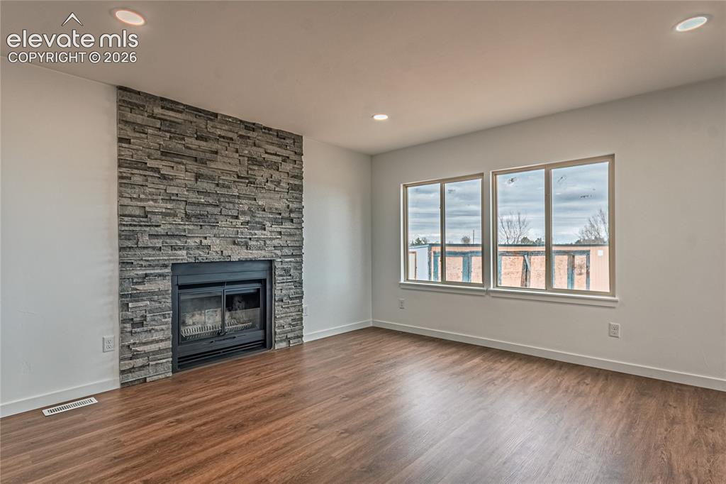 Image 9 of 38: Living Room