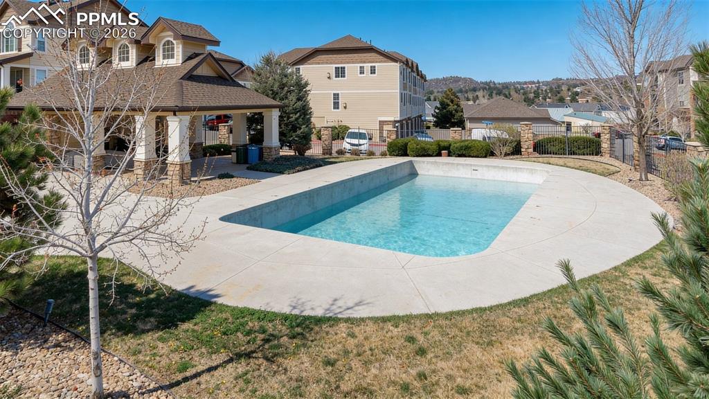 Image 33 of 39: View of garage