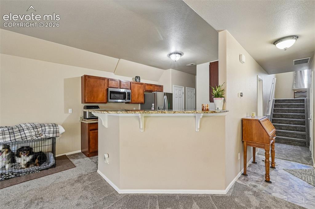 Image 7 of 28: Kitchen