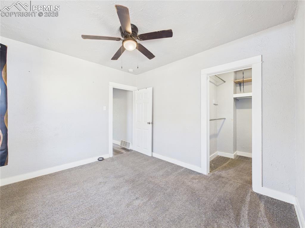 Image 21 of 33: Bedroom