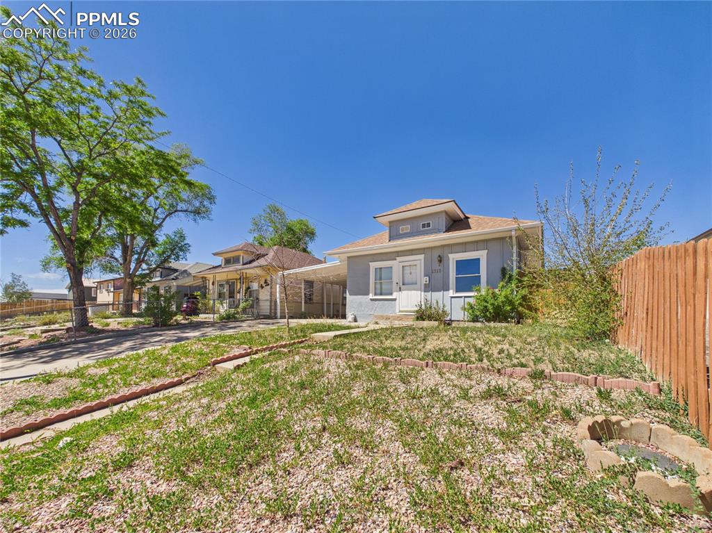 Image 4 of 33: Front of Structure