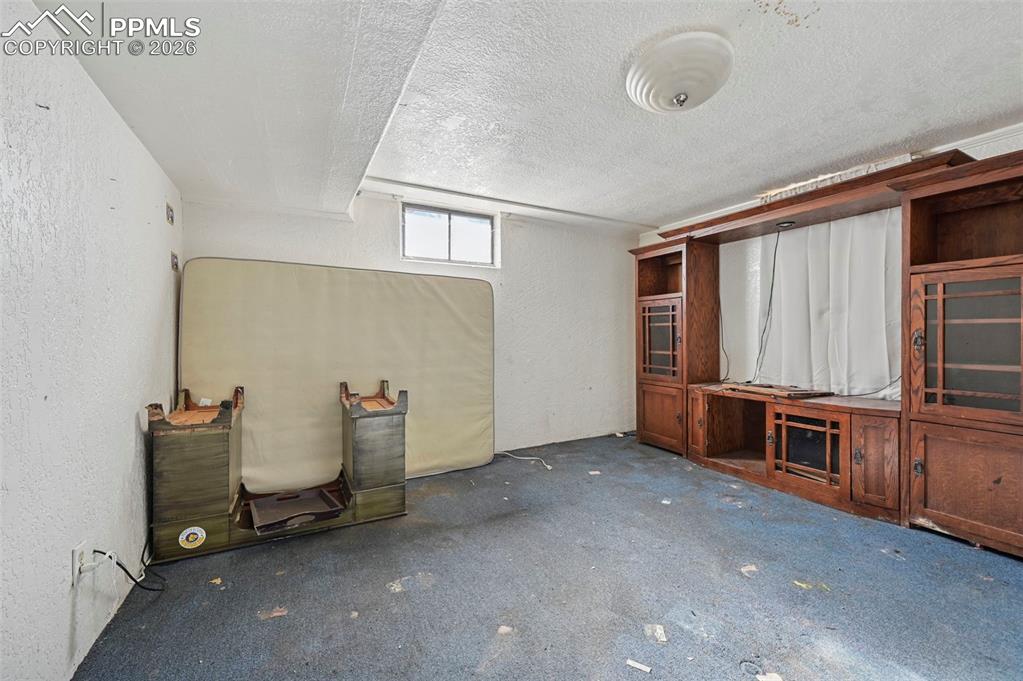 Image 15 of 27: Bedroom Three