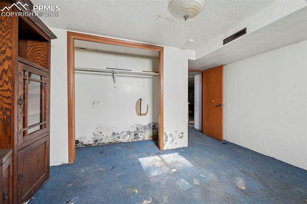 Image 16 of 27: Bedroom Three