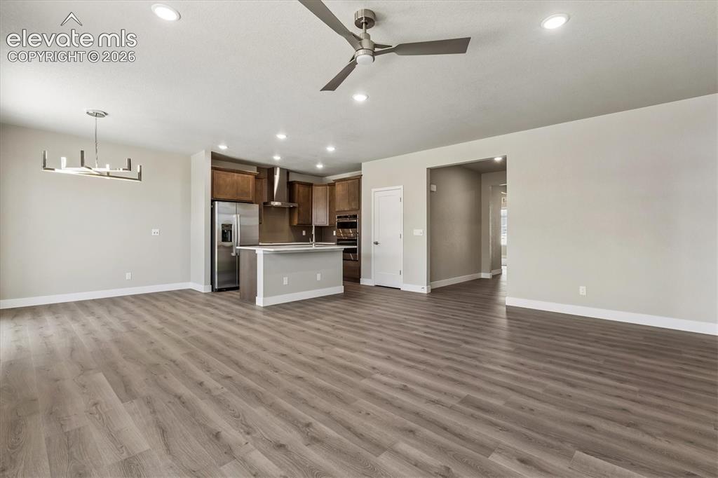 Image 7 of 26: Living Room