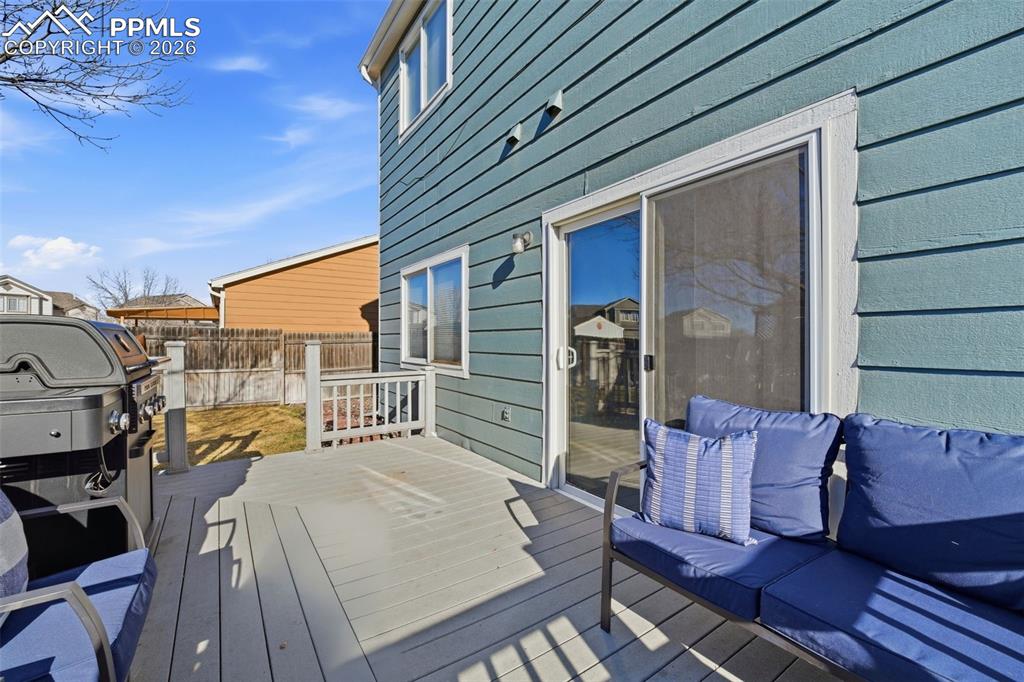 Image 28 of 42: Deck