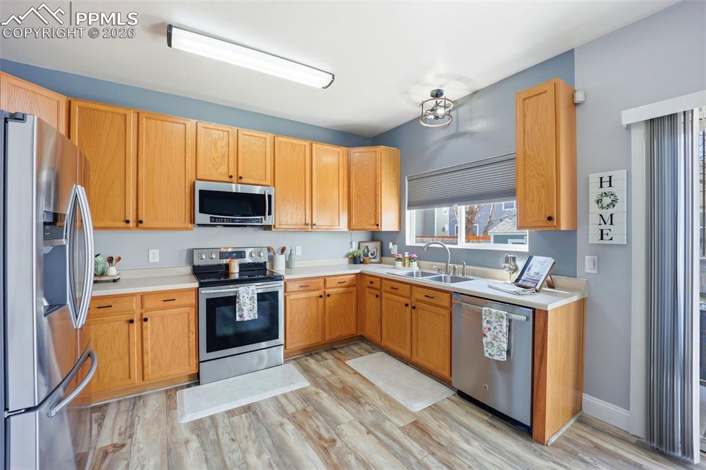 Image 8 of 42: Kitchen