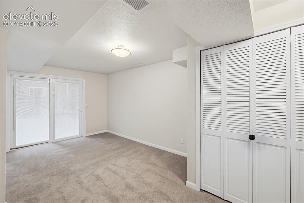 Image 33 of 44: Family Room